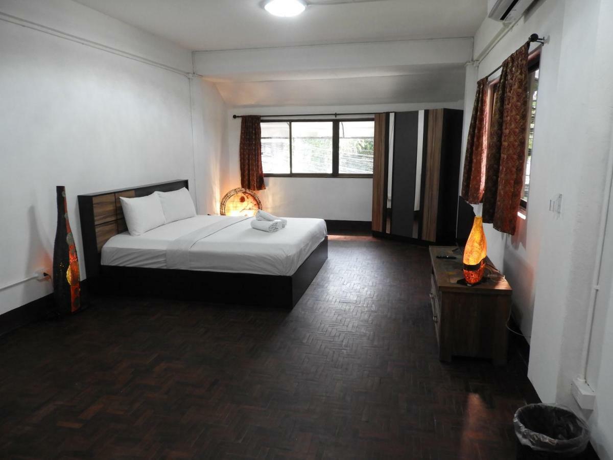 Hotel P'Lyn House Chiang Mai Exterior foto